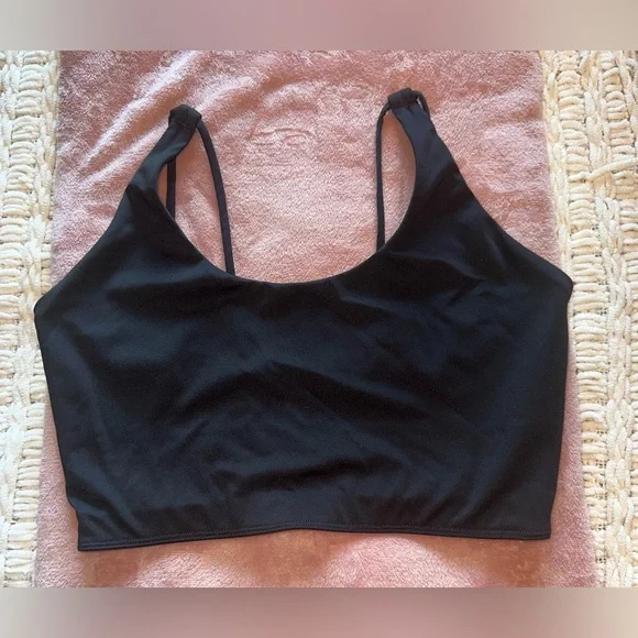 Alo Yoga sports bra NWOT - Picture 2 of 3